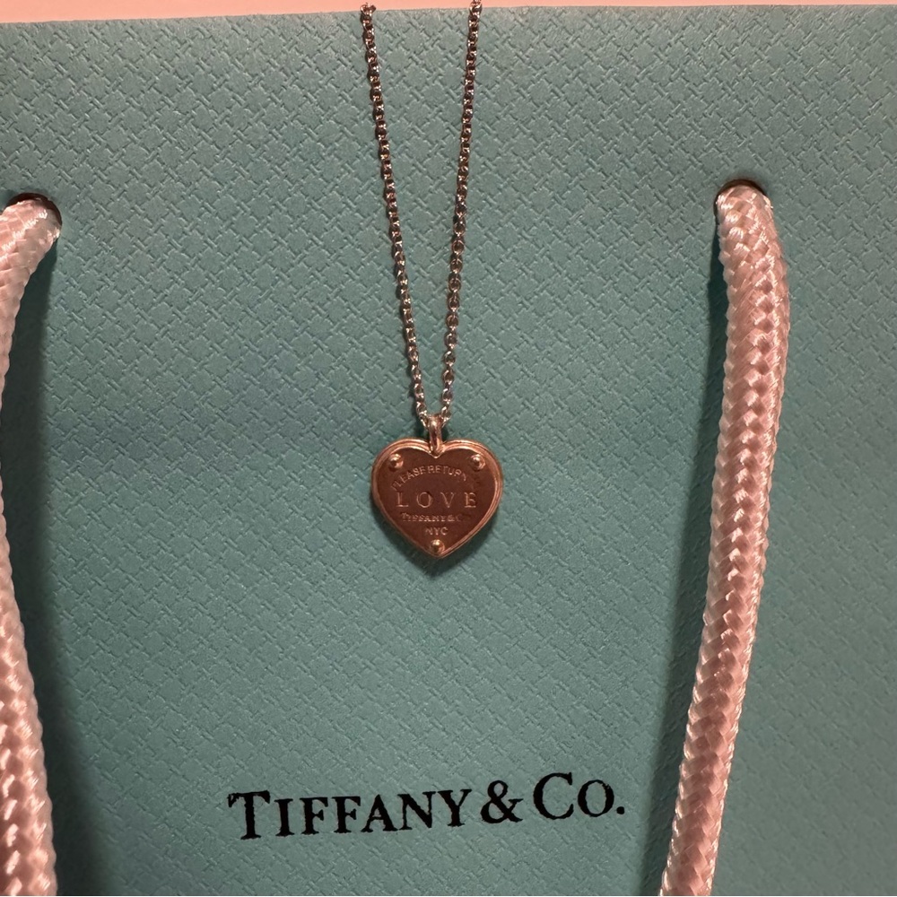 Authentic Tiffany Heart Pendant Necklace in Sterling Silver